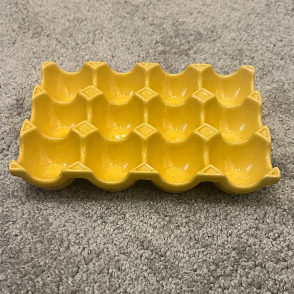 Food Network Sunny Yellow Stoneware Egg Tray NWOT - Picture 4 of 4